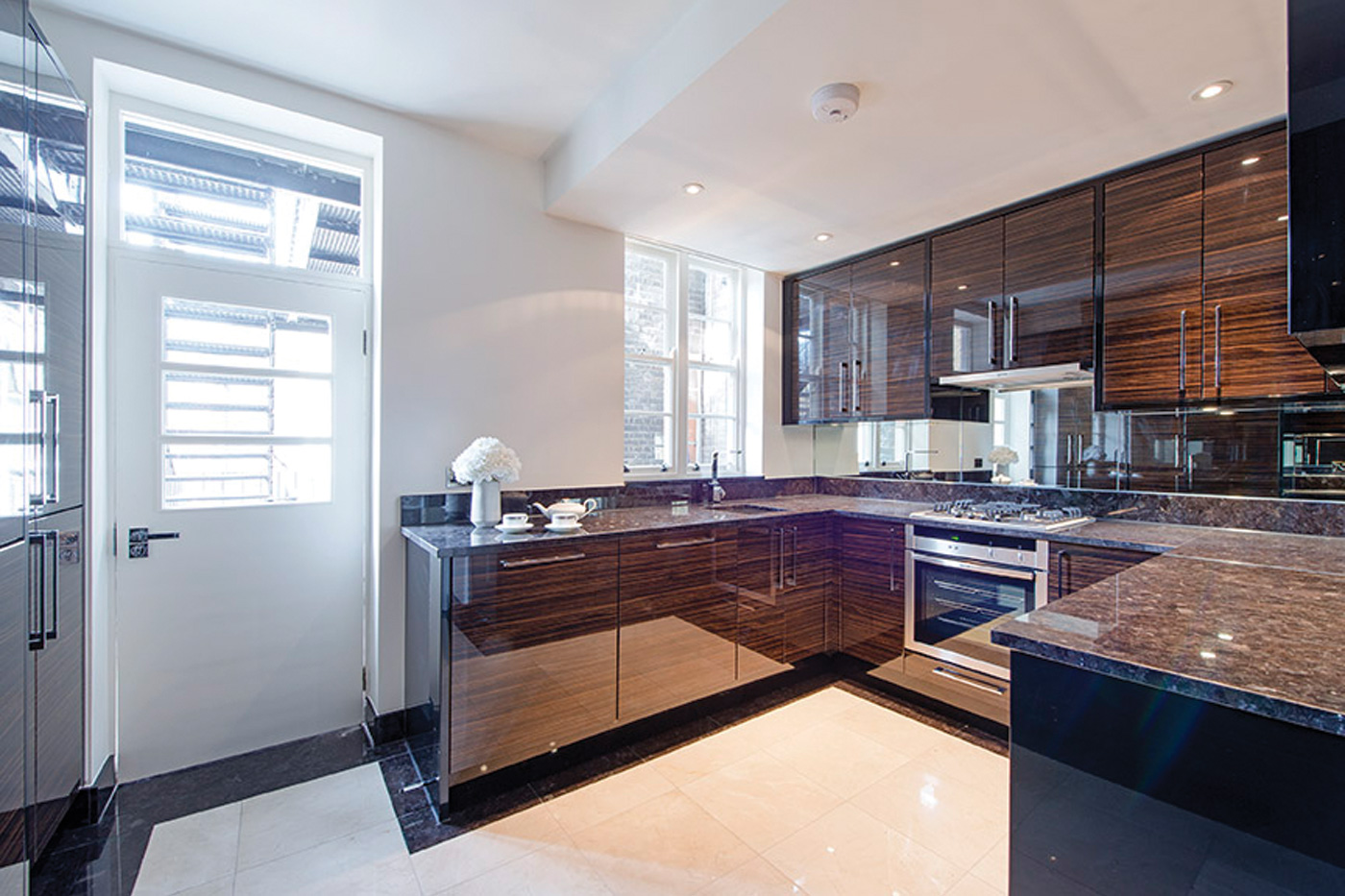 Marcus Cooper Group - 50 South Audley Street - Kitchen